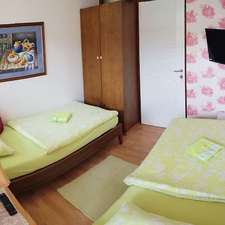 Hostel Pansion Lion Szarajevó Kültér fotó