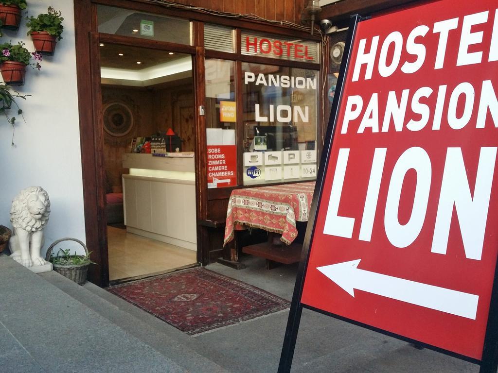 Hostel Pansion Lion Szarajevó Kültér fotó