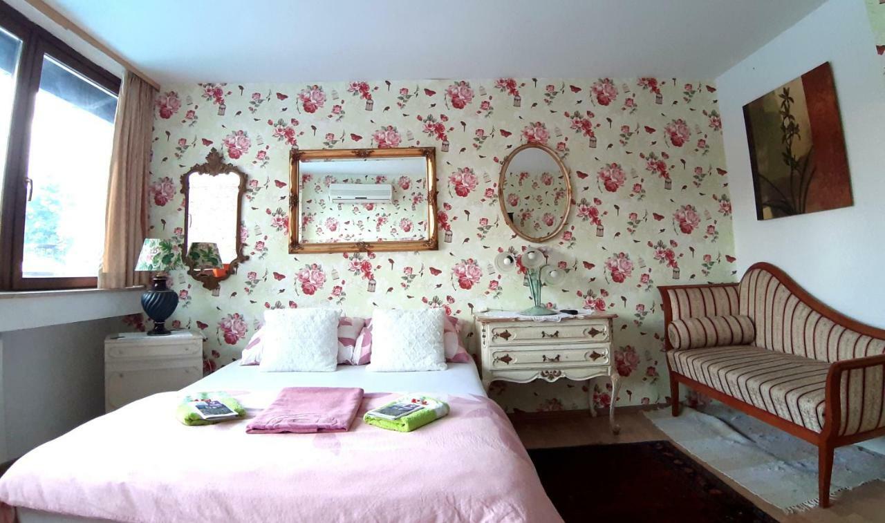 Hostel Pansion Lion Szarajevó Kültér fotó