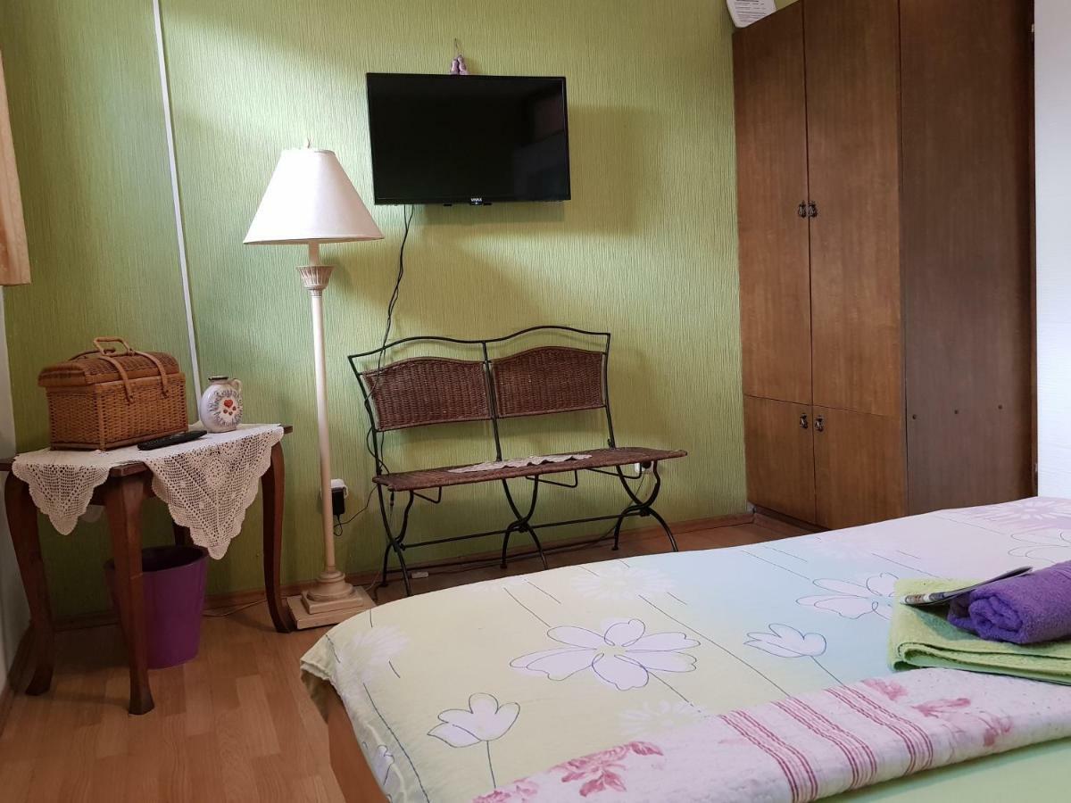 Hostel Pansion Lion Szarajevó Kültér fotó
