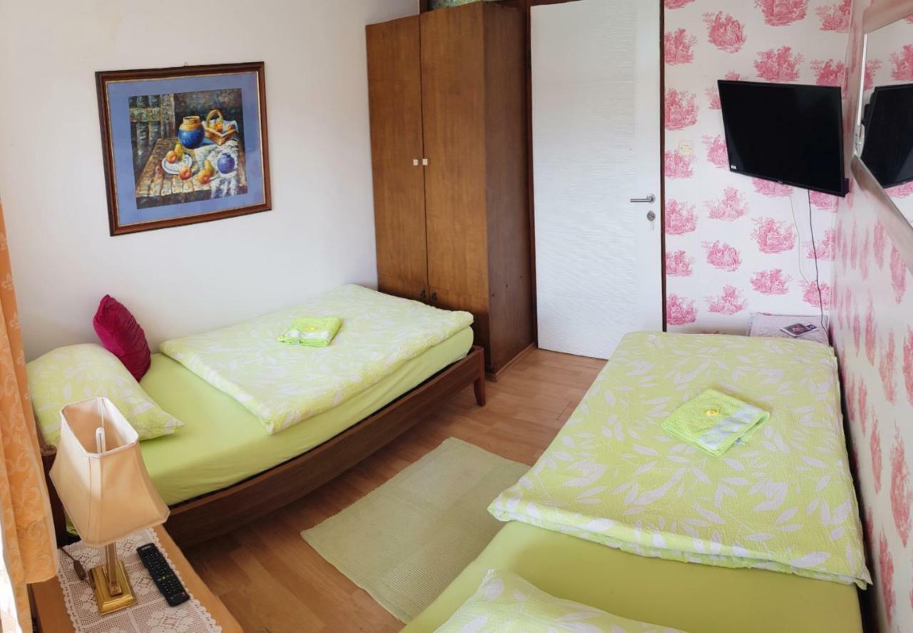 Hostel Pansion Lion Szarajevó Kültér fotó