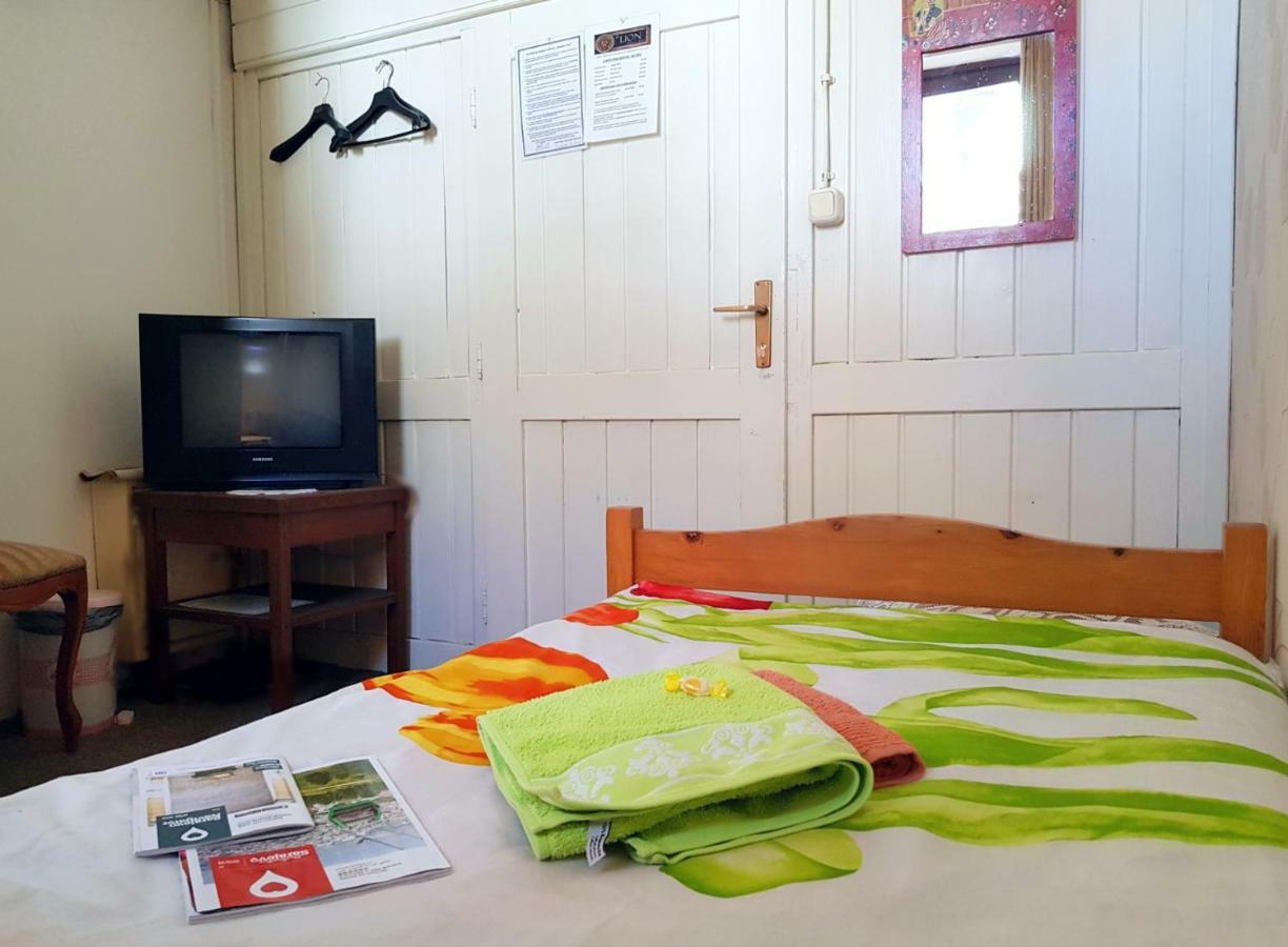 Hostel Pansion Lion Szarajevó Kültér fotó