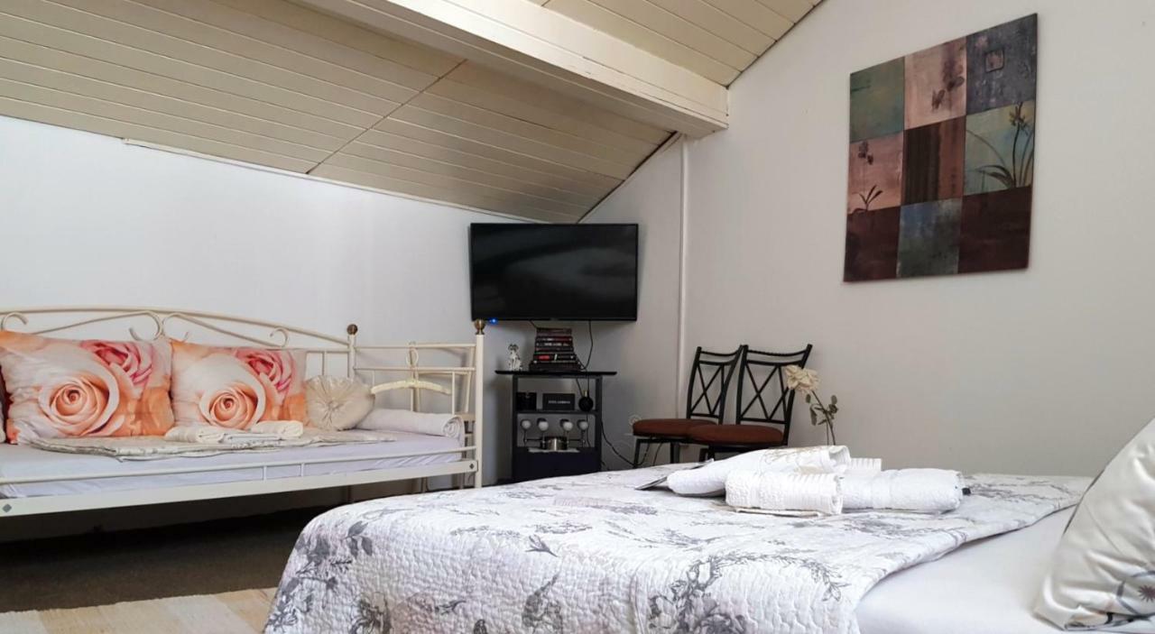 Hostel Pansion Lion Szarajevó Kültér fotó