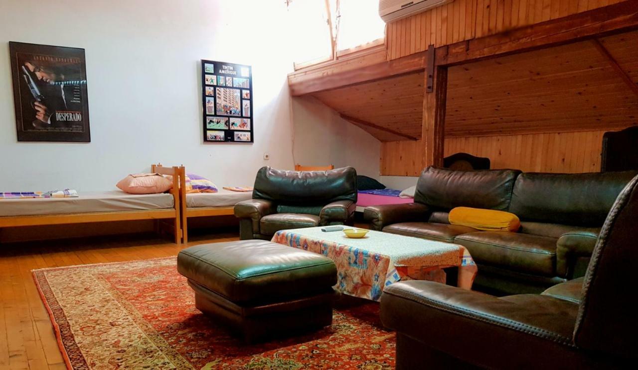 Hostel Pansion Lion Szarajevó Kültér fotó