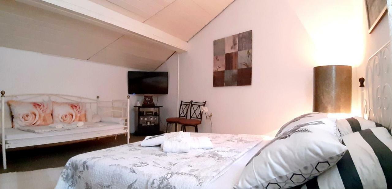Hostel Pansion Lion Szarajevó Kültér fotó