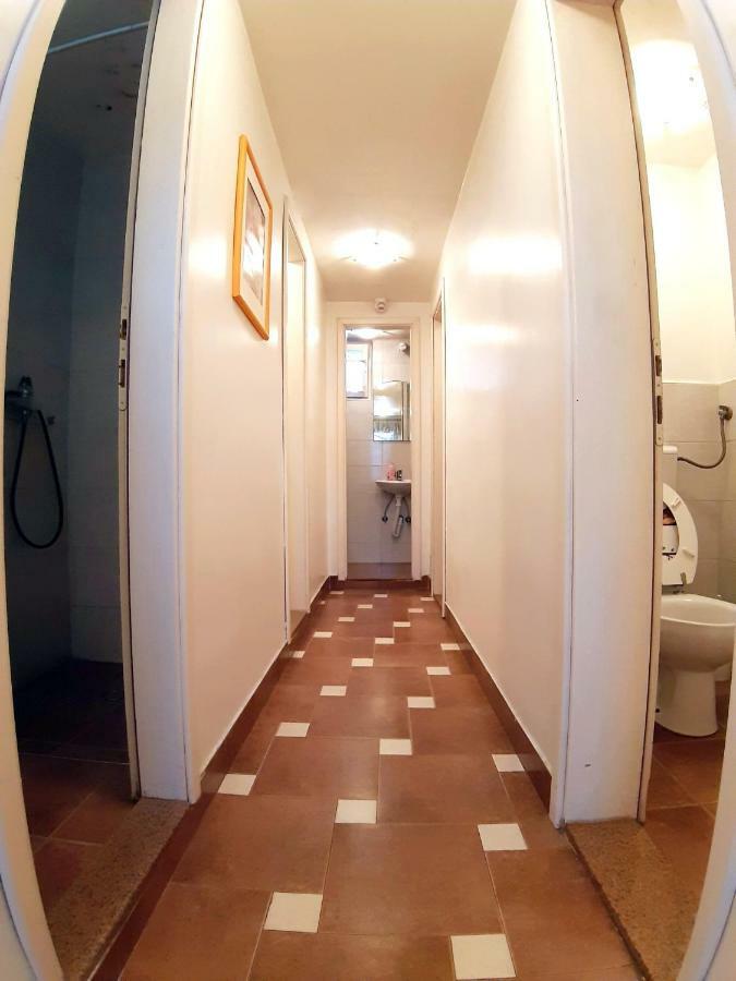Hostel Pansion Lion Szarajevó Kültér fotó